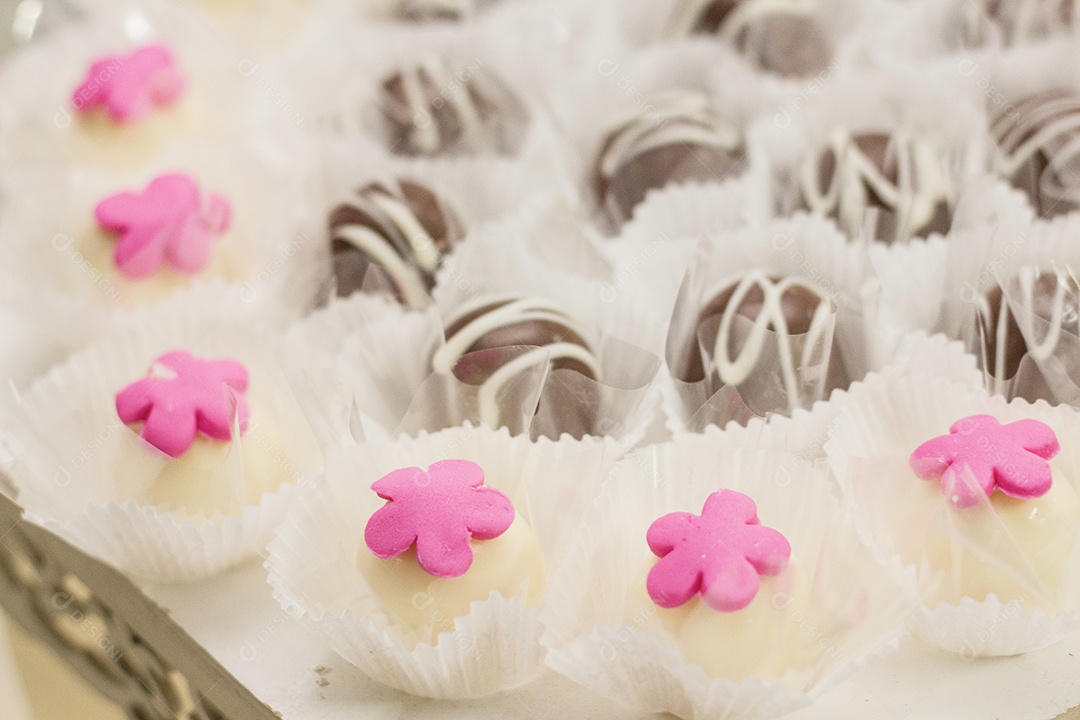 Docinhos de chocolate de aniversário.