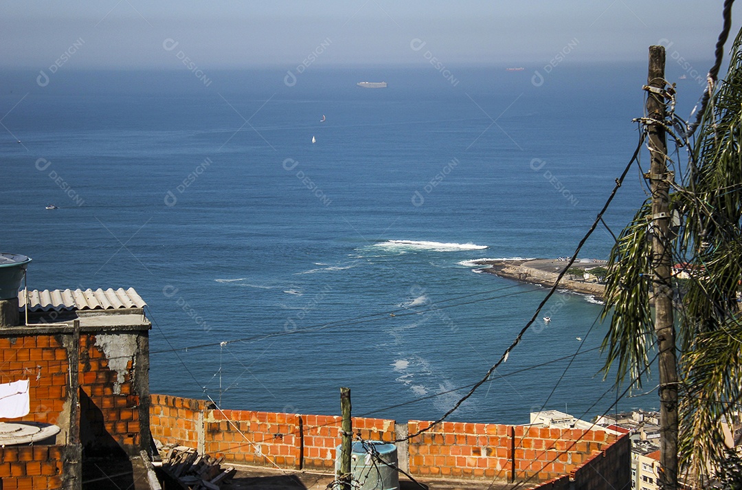 Paisagem da favela do Cantagalo.