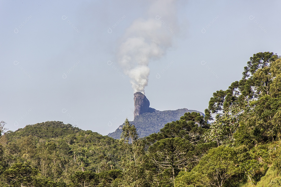 Paisagem vista da trilha da serra da Bocaina.