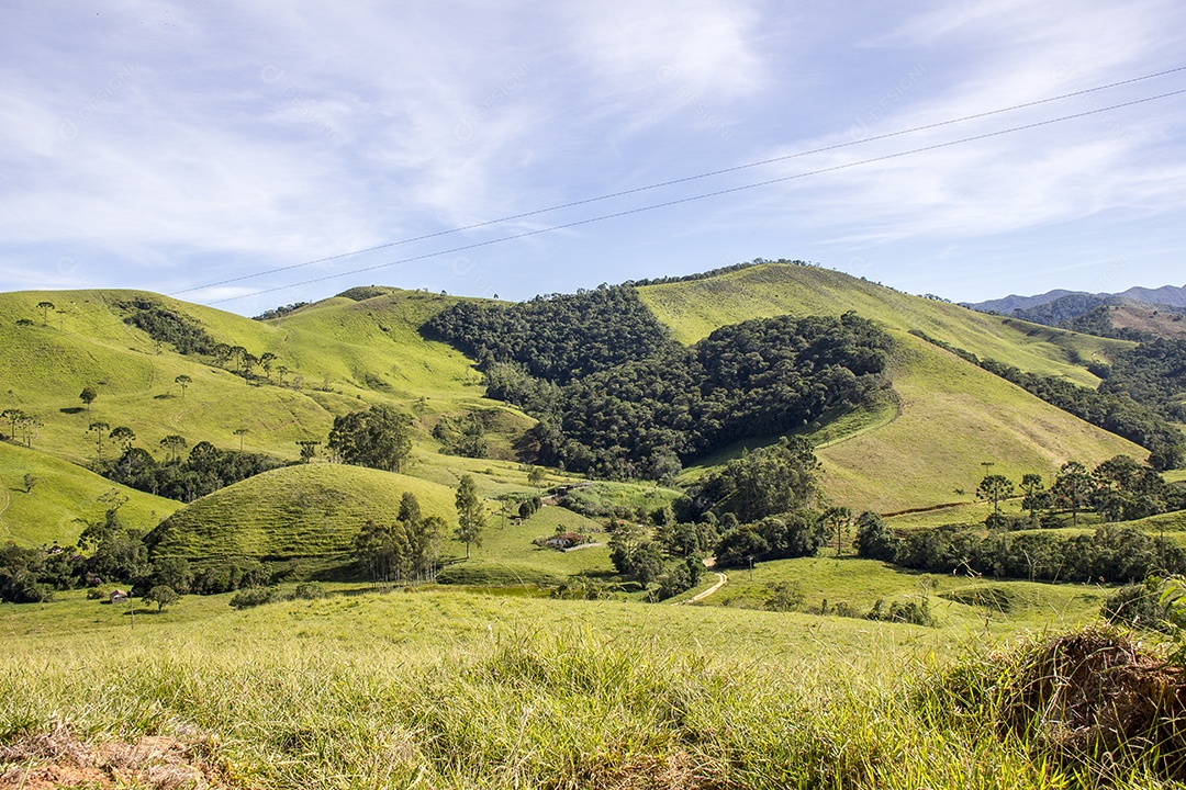 Trilha visual da trilha do ouro na serra da Bocaina.
