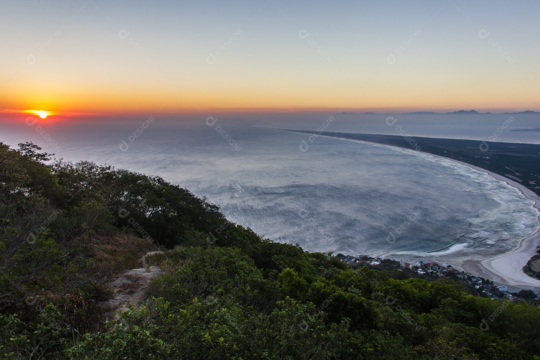 Trilha de pedra do telégrafo visual no Rio de Janeiro.