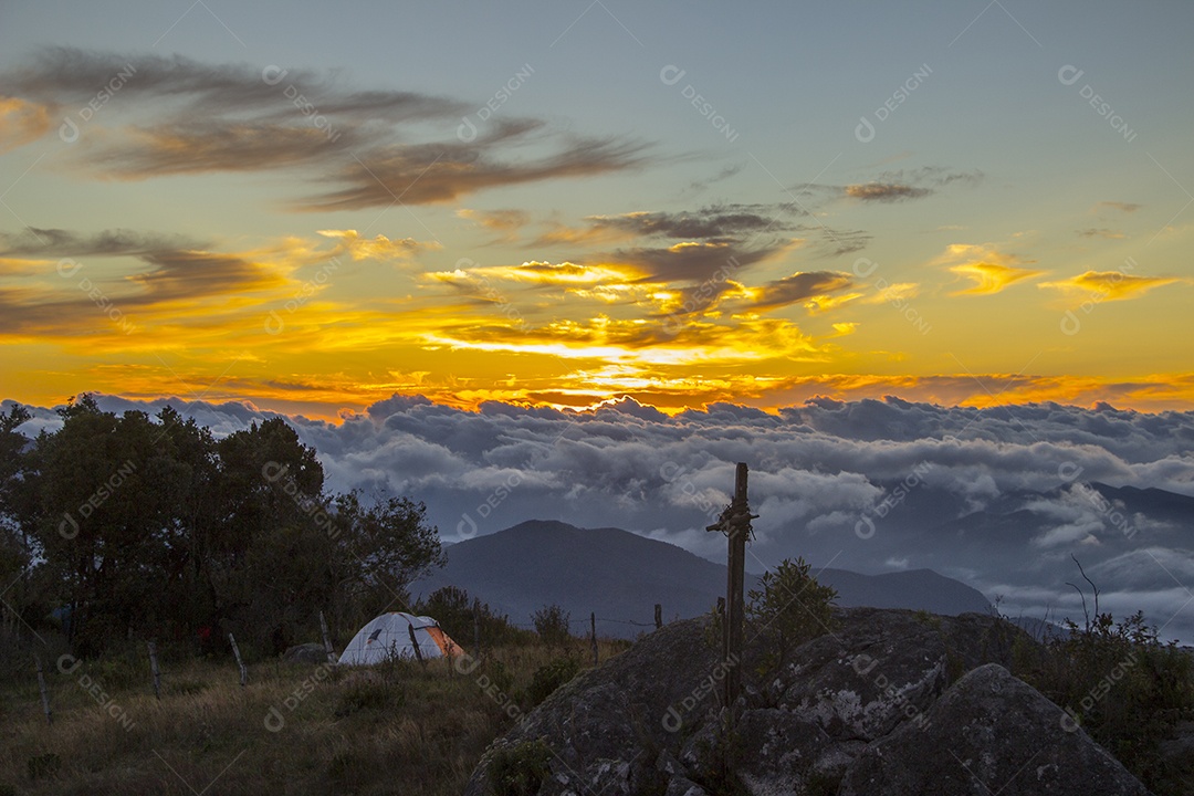 Trilha visual da trilha do ouro na serra da Bocaina.
