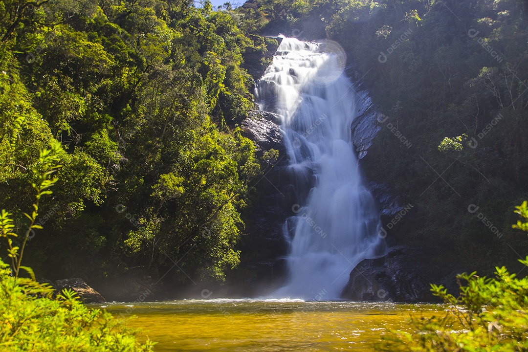 Trilha visual da trilha do ouro na serra da Bocaina.