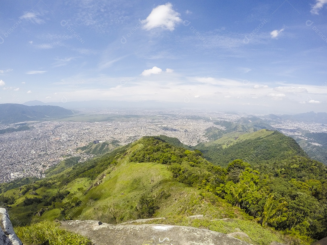 Pedra Ponta da Trilha no Rio de Janeiro.