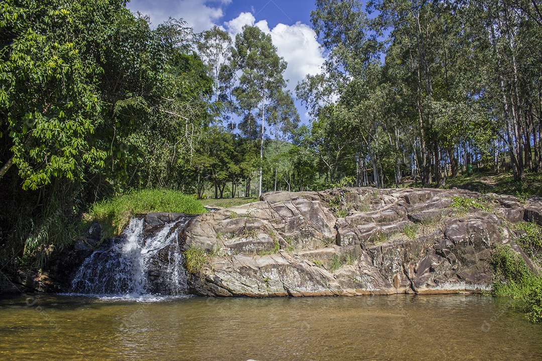 Travessia visual da travessia cruzada x tomascar no rio de janeiro.
