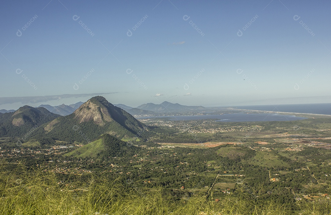 Trilha visual da pedra Itaocaia em Niterói.