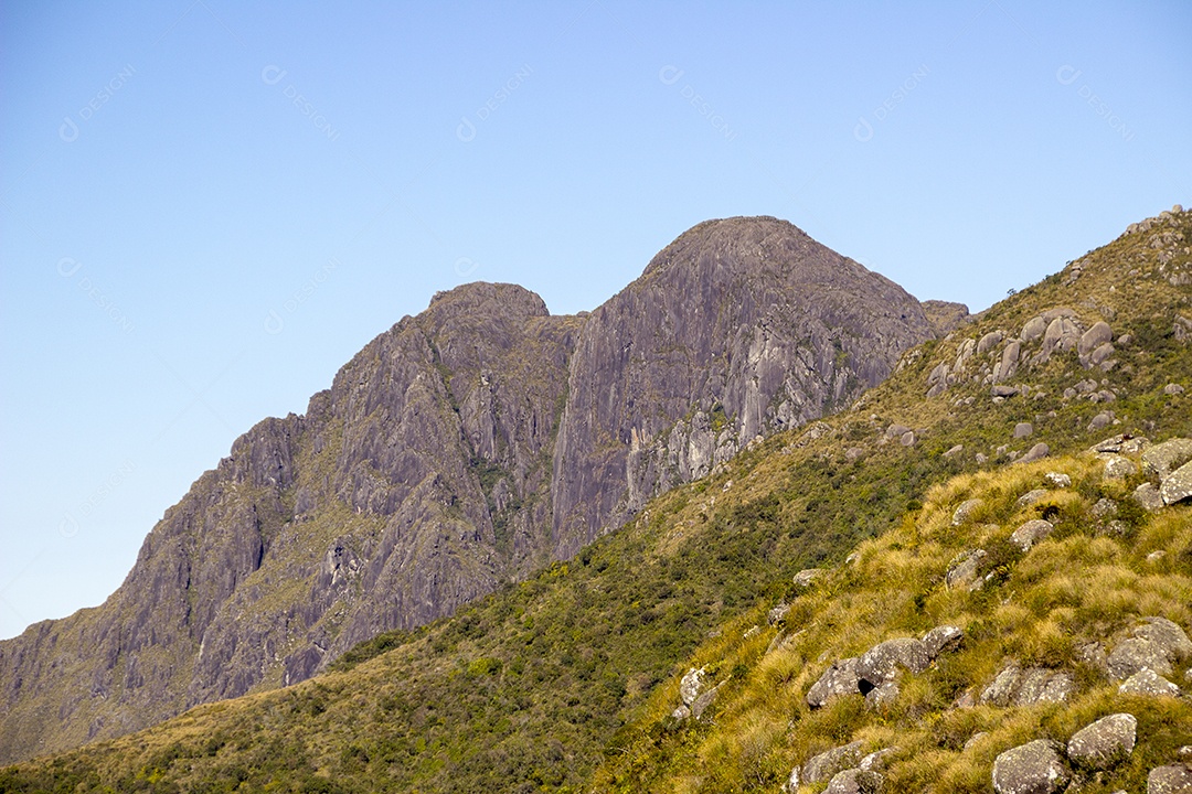 Trilha Marins x Itaguaré na serra da Mantiqueira.