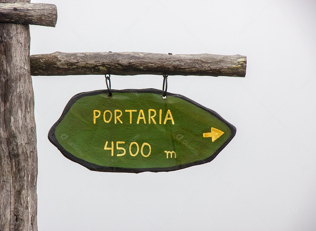 Painéis informativos brasileiros.