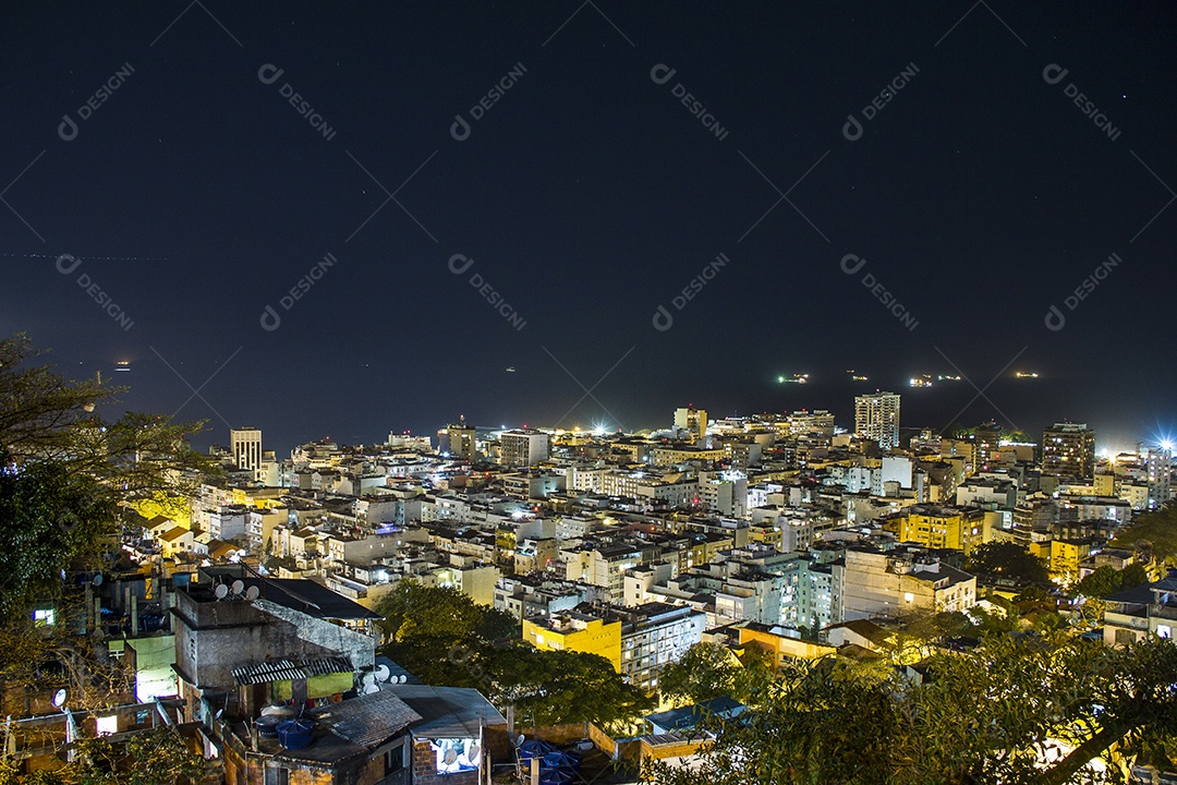 Pôr do sol no morro do Cantagalo.