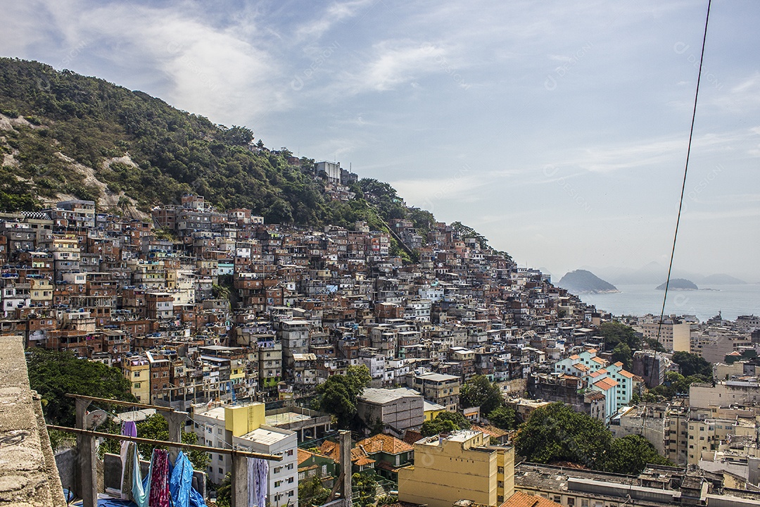 Pôr do sol no morro do Cantagalo.