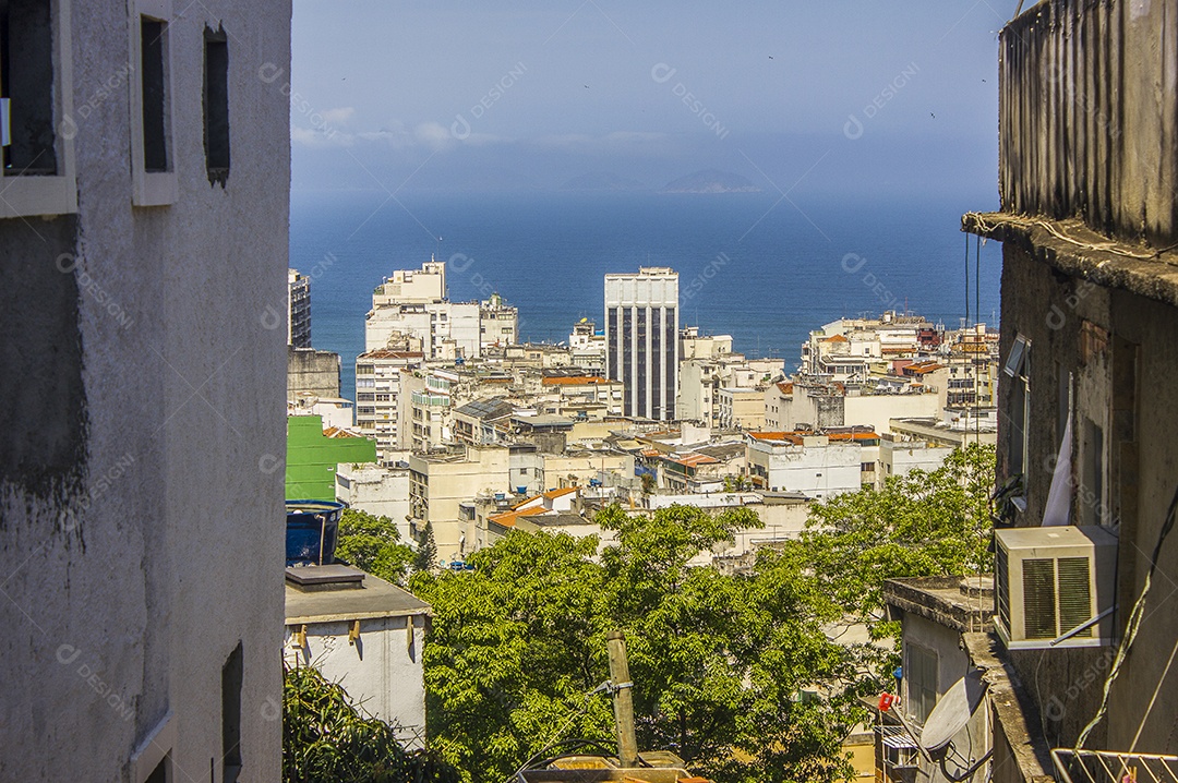 Pôr do sol no morro do Cantagalo.