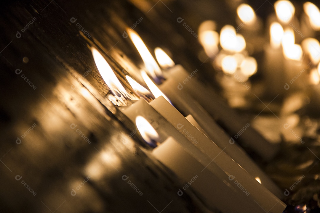 Velas acesas na aparência do norte.