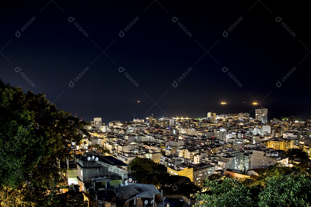 Pôr do sol no morro do Cantagalo.