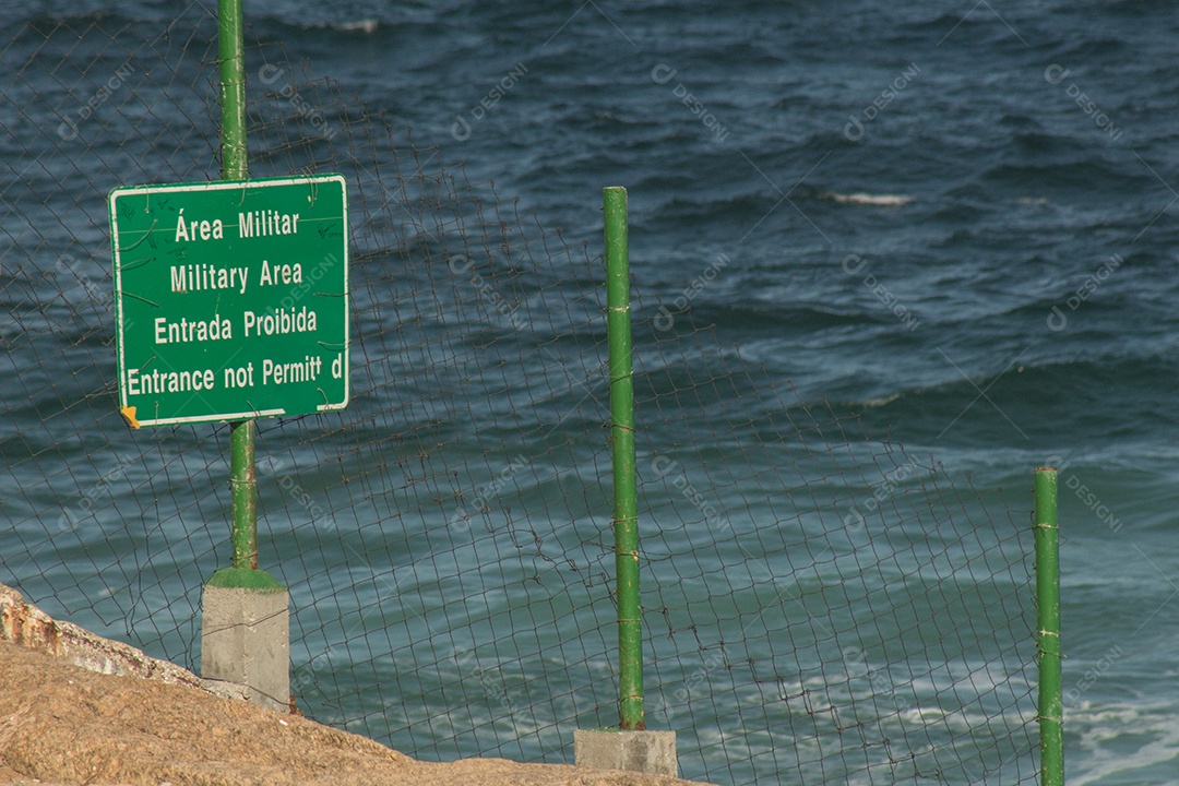 Painéis informativos brasileiros.