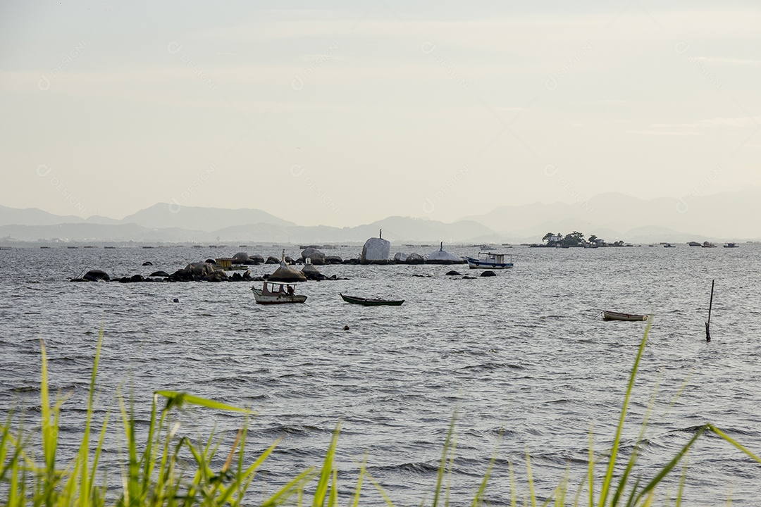 Praia de Mauá no Rio de Janeiro.