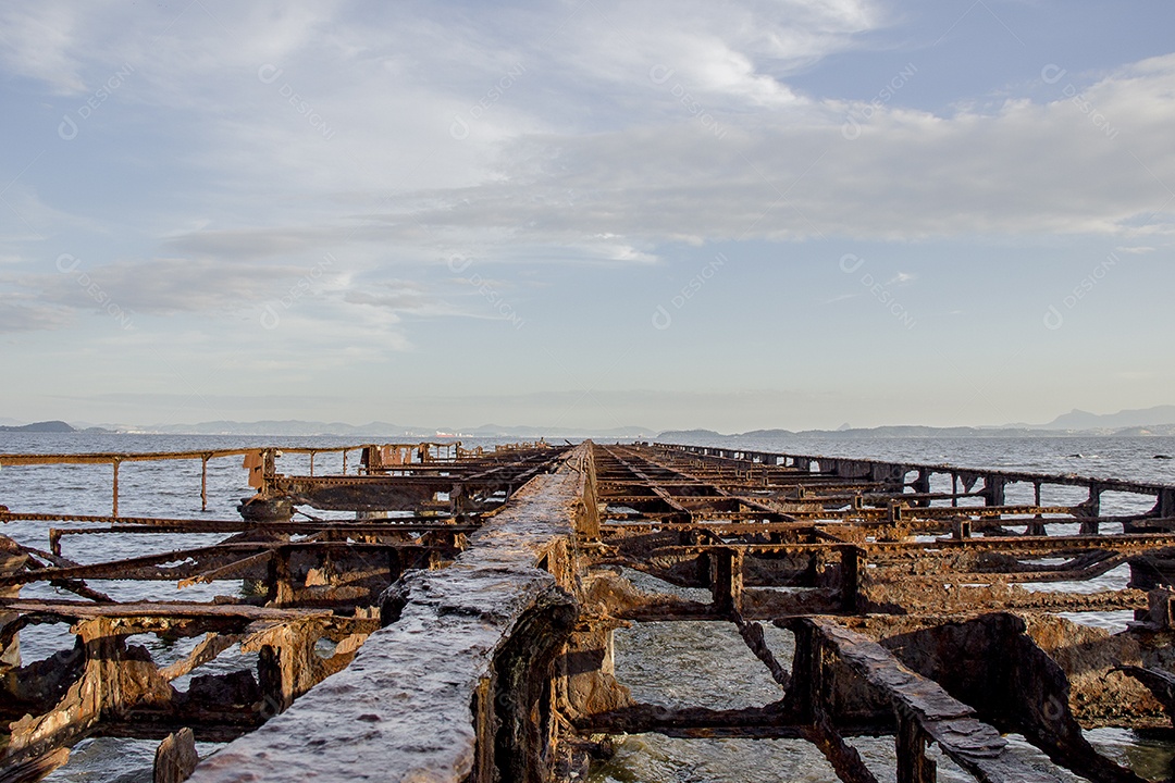 Praia de Mauá no Rio de Janeiro.