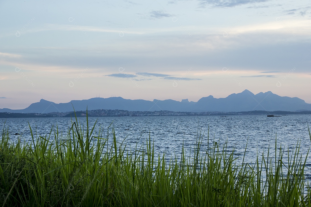 Praia de Mauá no Rio de Janeiro.