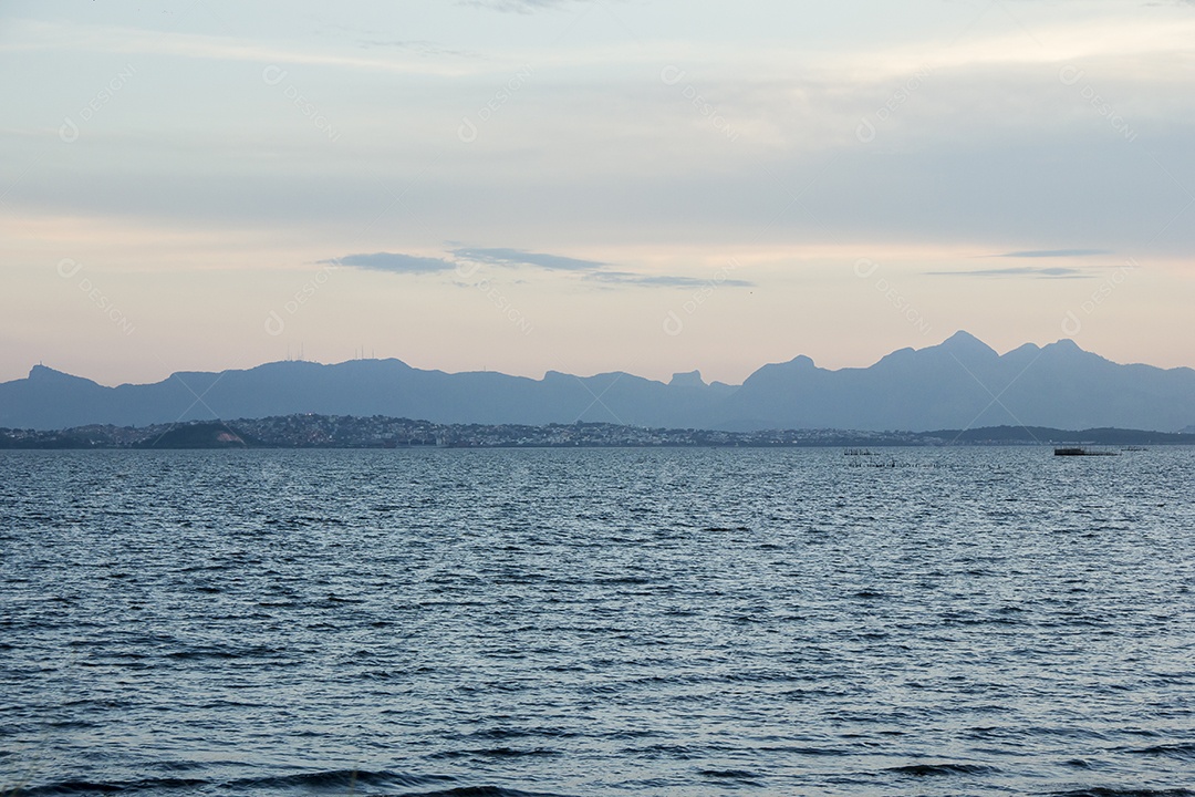 Praia de Mauá no Rio de Janeiro.