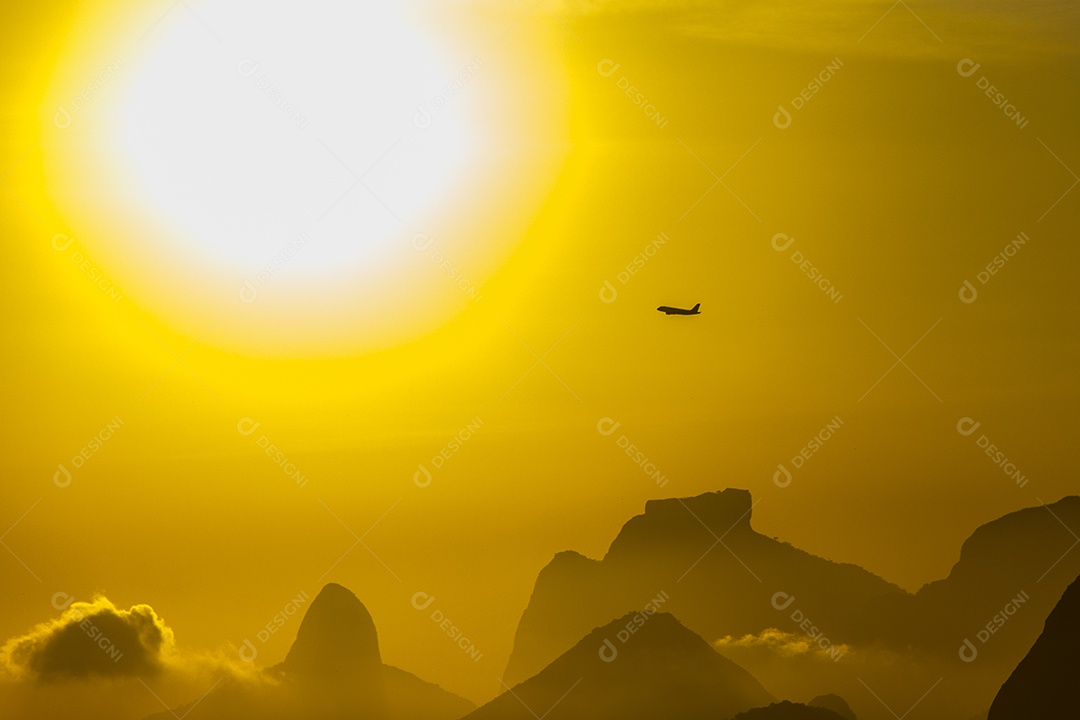 Pôr do sol no parque da cidade Niterói.