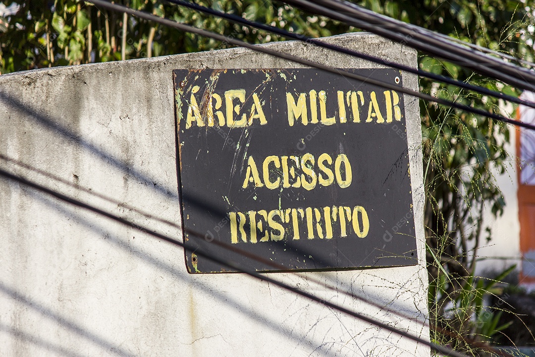 Painéis informativos brasileiros