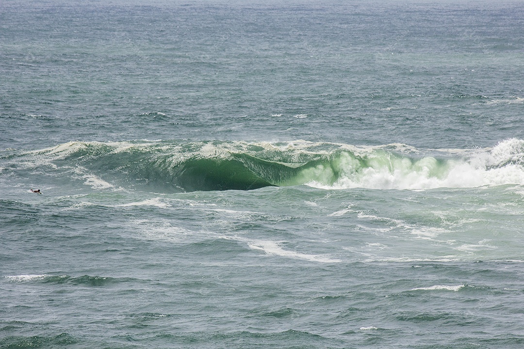 Onda em Copacabana no Rio de Janeiro