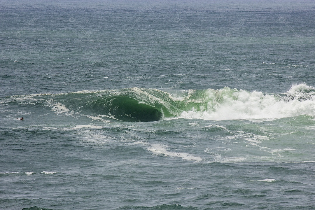 Onda em Copacabana no Rio de Janeiro