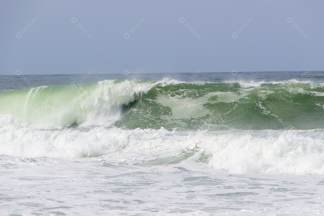 Onda em Copacabana no Rio de Janeiro