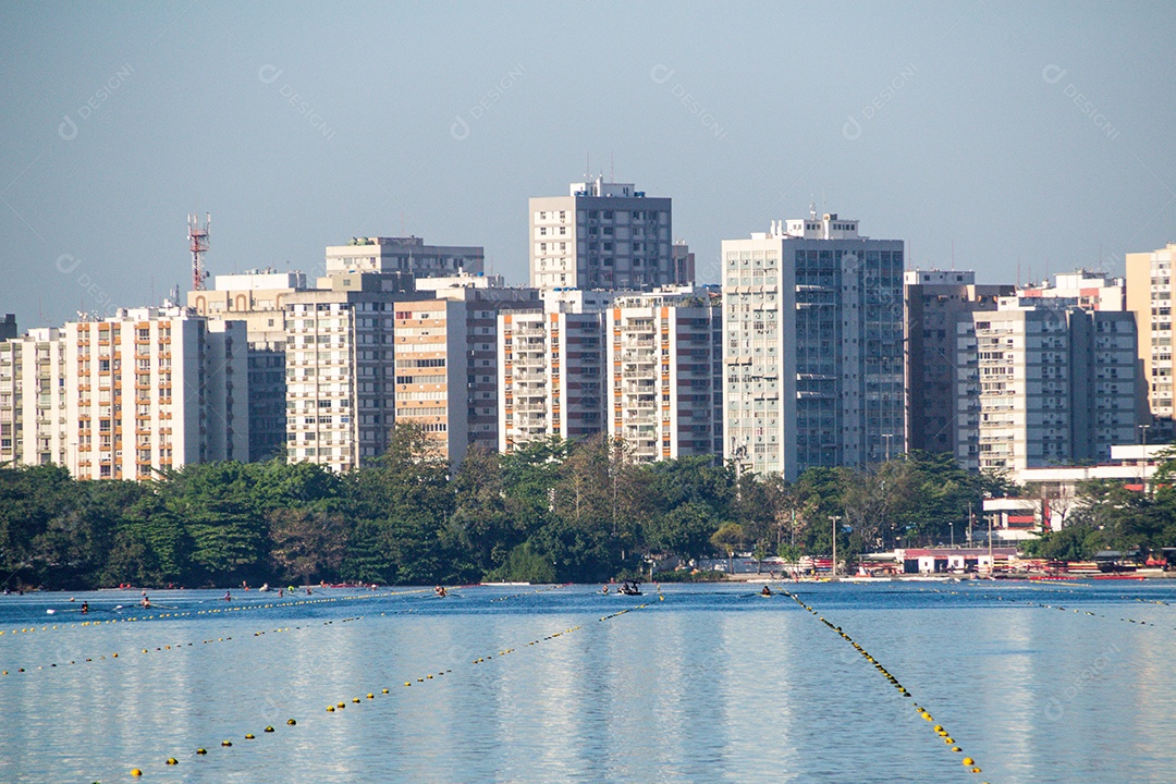 lindo visual da Lagoa Rodrigo de Freitas no Rio de Janeiro Brasil.