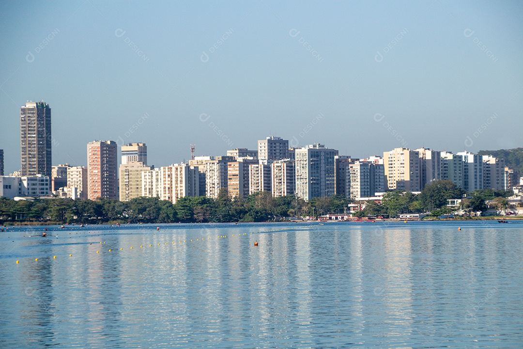 lindo visual da Lagoa Rodrigo de Freitas no Rio de Janeiro Brasil.
