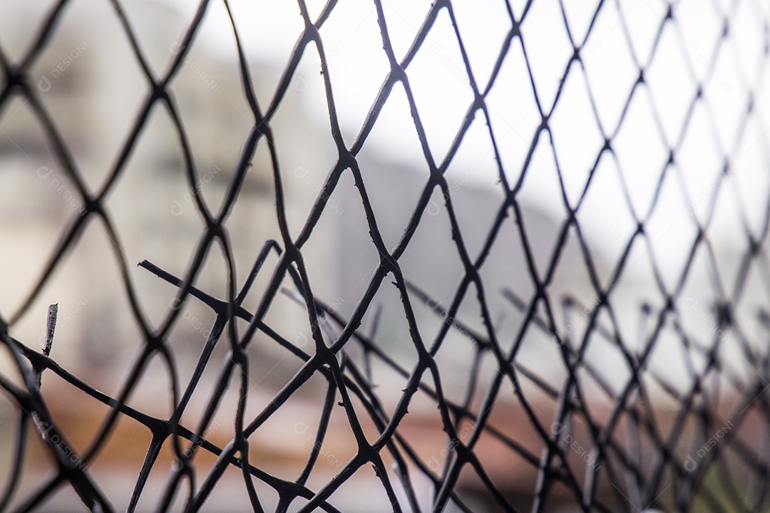 detalhes de uma tela de proteção de janela no Rio de Janeiro.