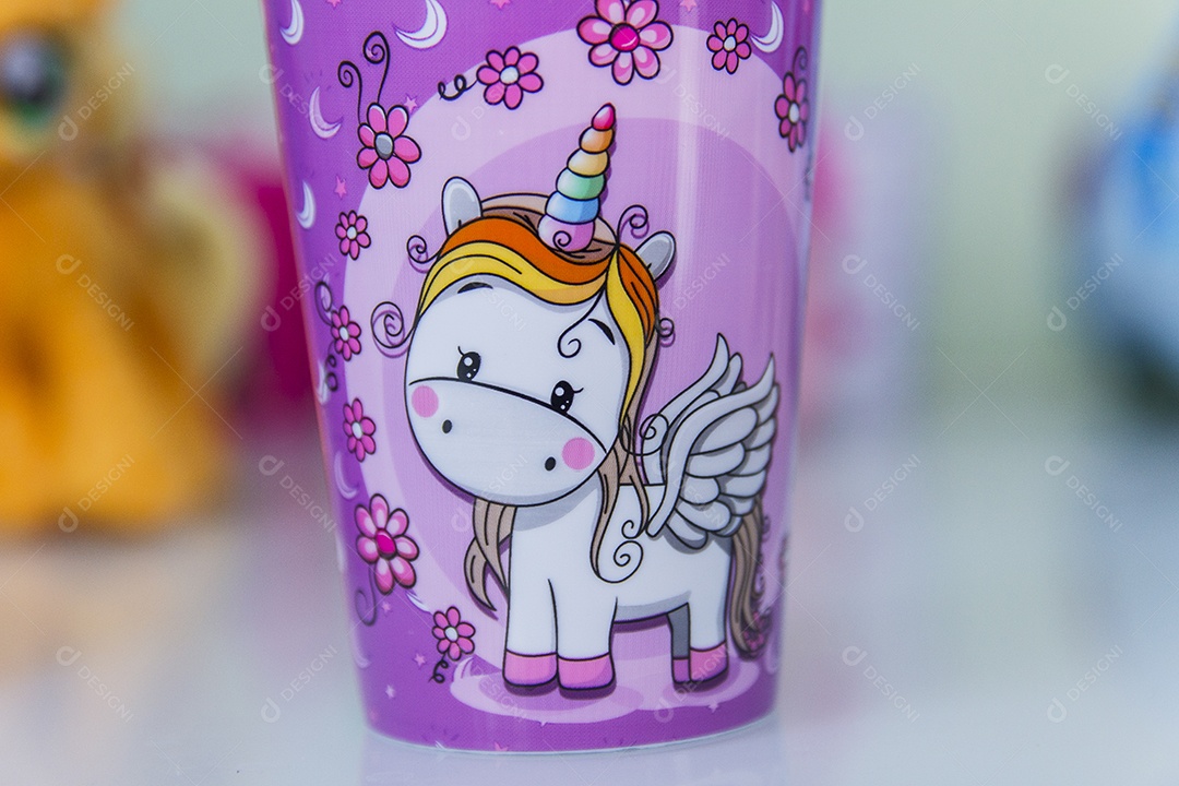 decoração de festa de aniversário com tema unicórnio