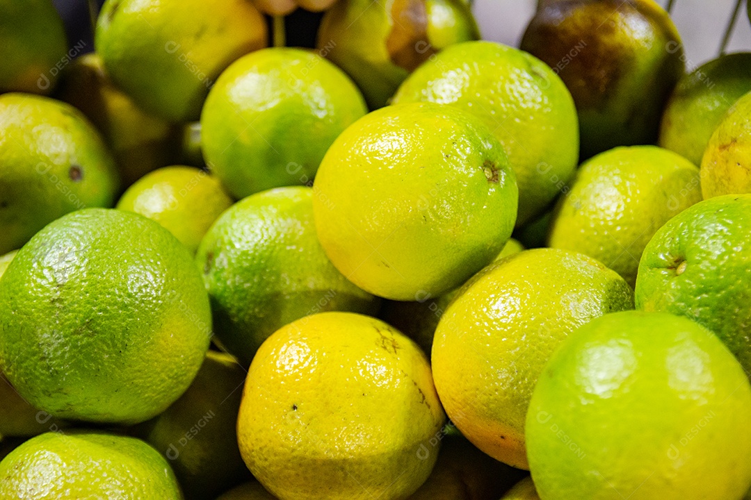 laranjas dentro de um carrinho de supermercado no rio de janeiro