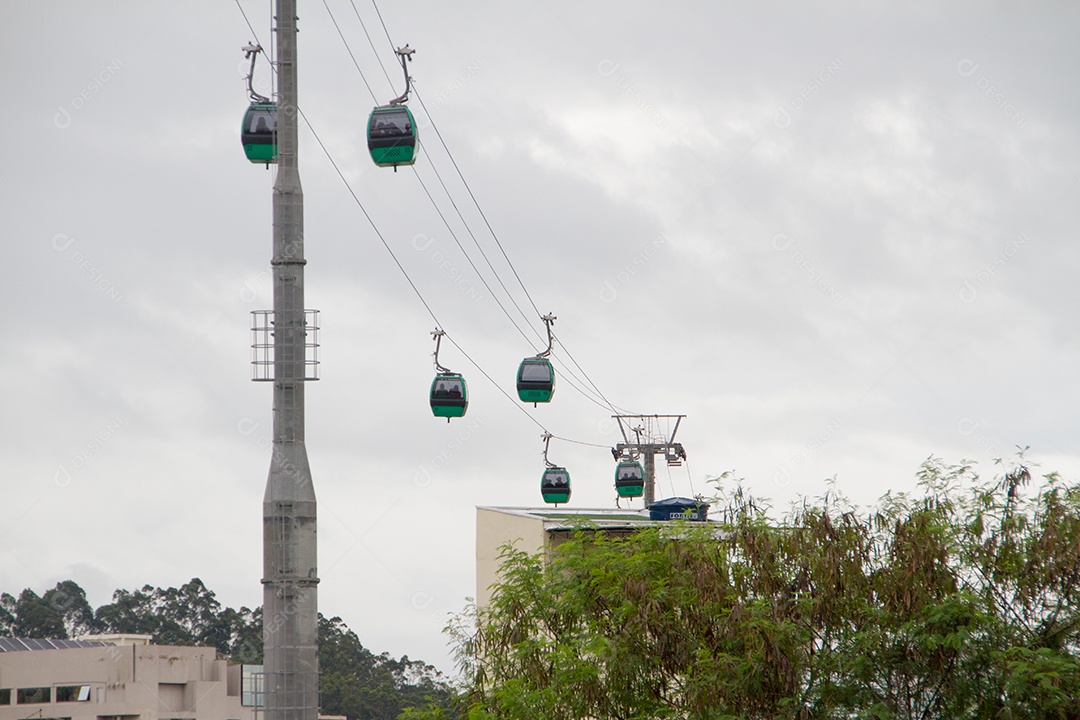 teleférico na cidade de surgiu da zona norte em São Paulo.