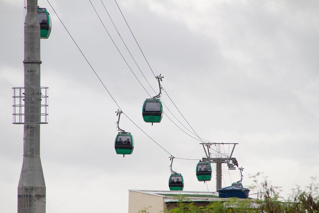 teleférico na cidade de surgiu da zona norte em São Paulo.