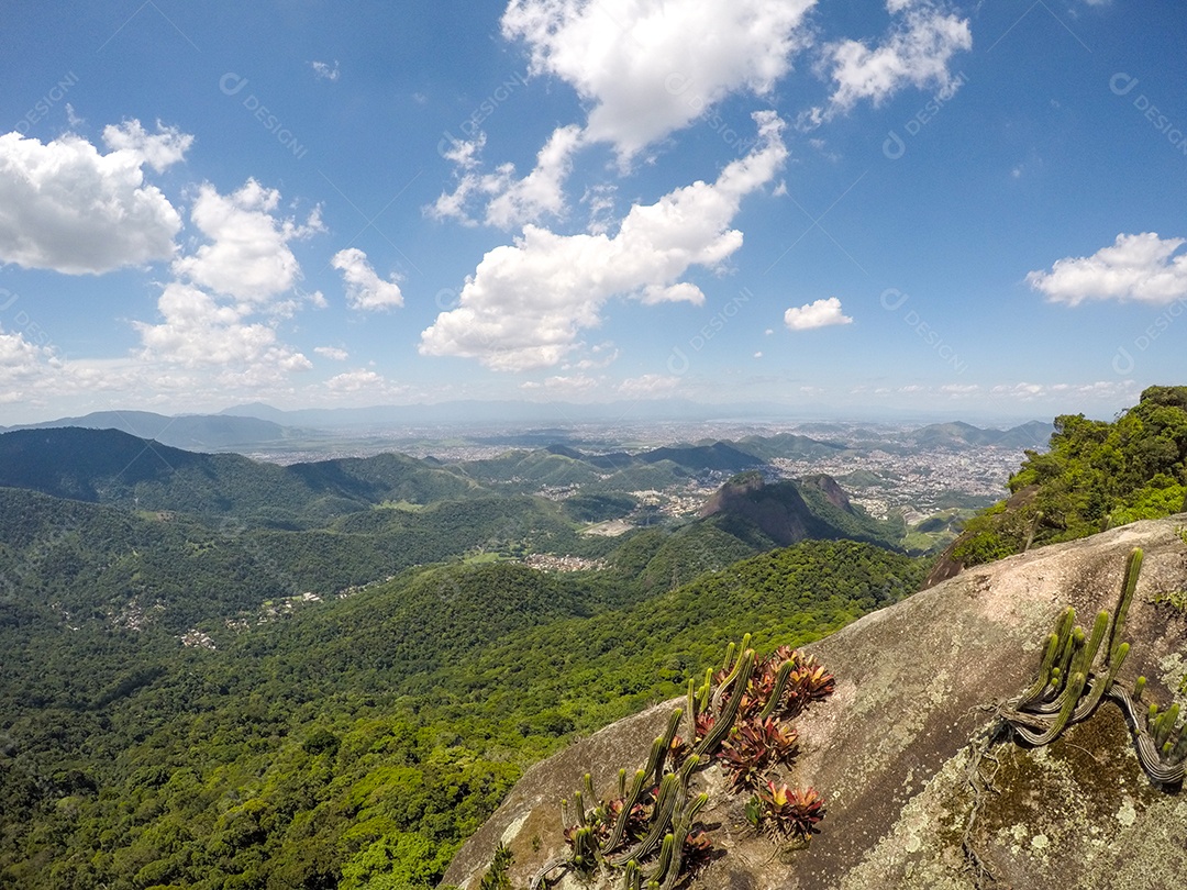do alto da Pedra do Quilombo em Jacarepaguá, Rio de Janeiro Brasil.