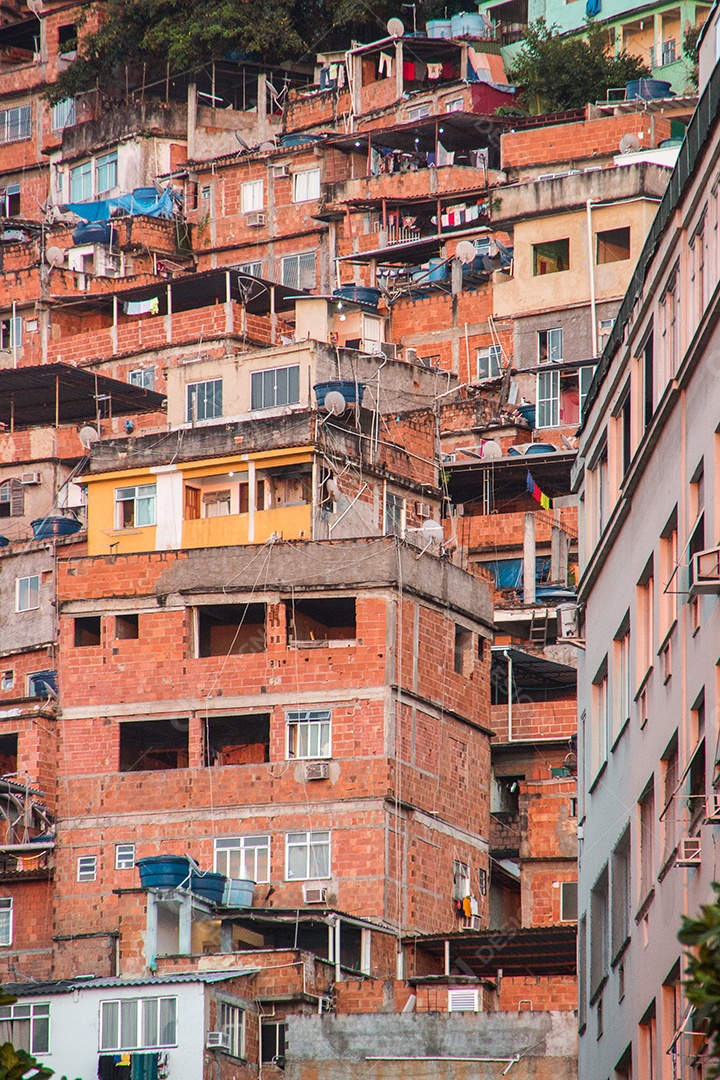 Favela do pavão em Copacabana no Rio de Janeiro, Brasil.