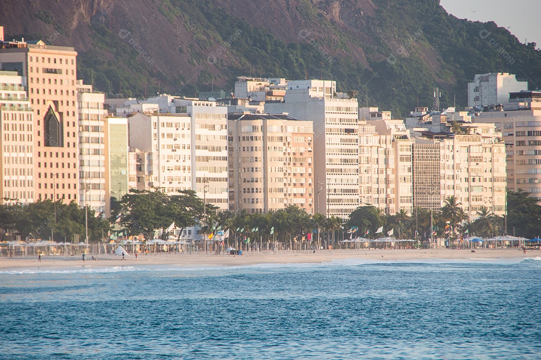 Praia de Copacabana no Rio de Janeiro, Brasil.
