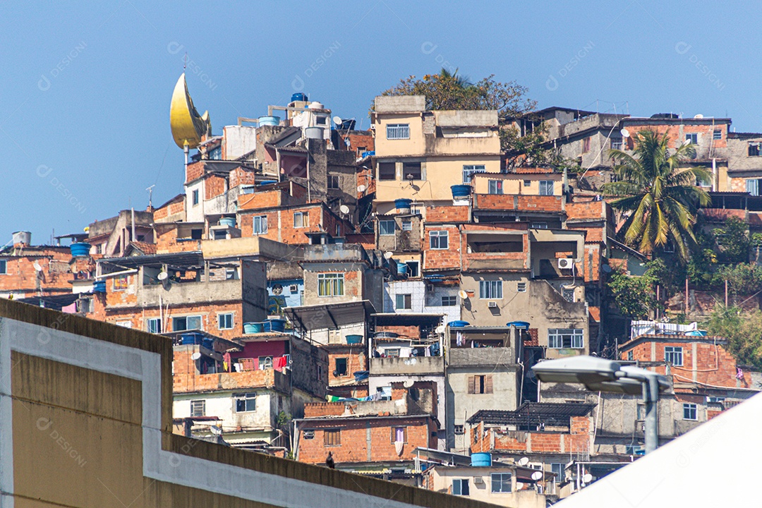 morro da providência primeira favela da cidade do rio de janeiro.