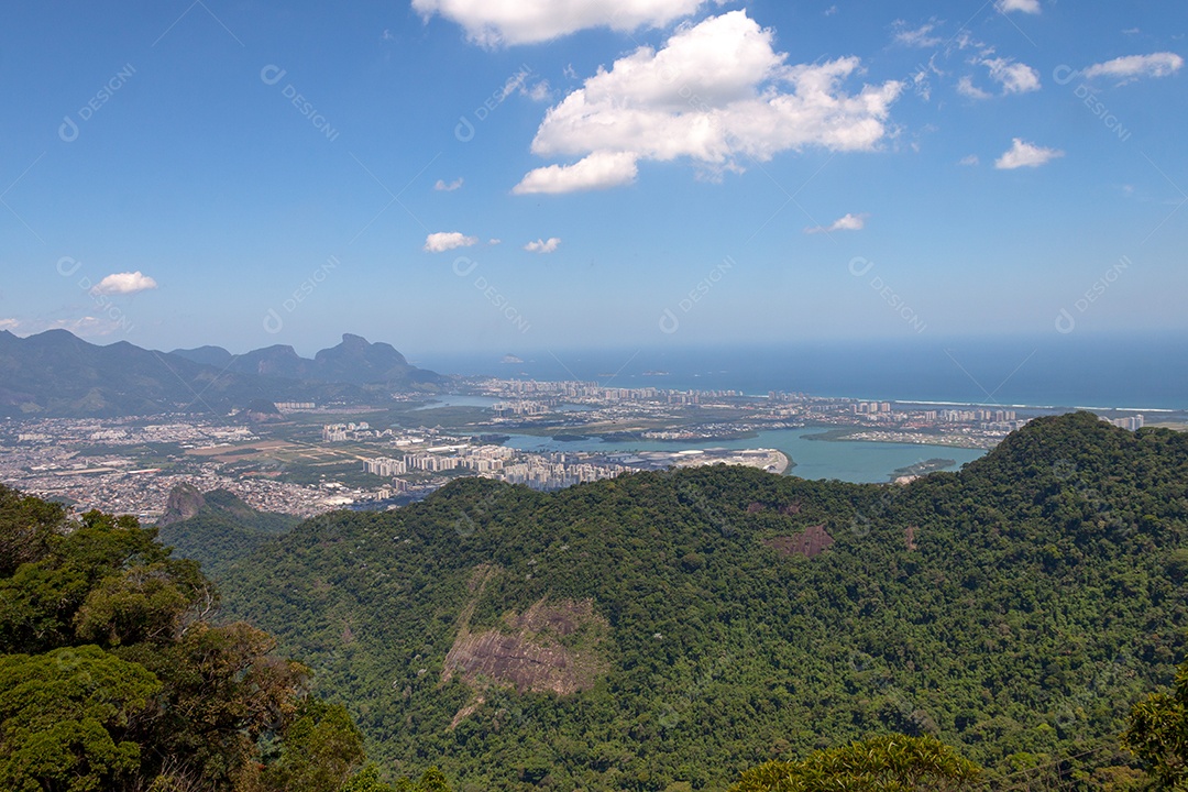 do alto da Pedra do Quilombo em Jacarepaguá, Rio de Janeiro Brasil.
