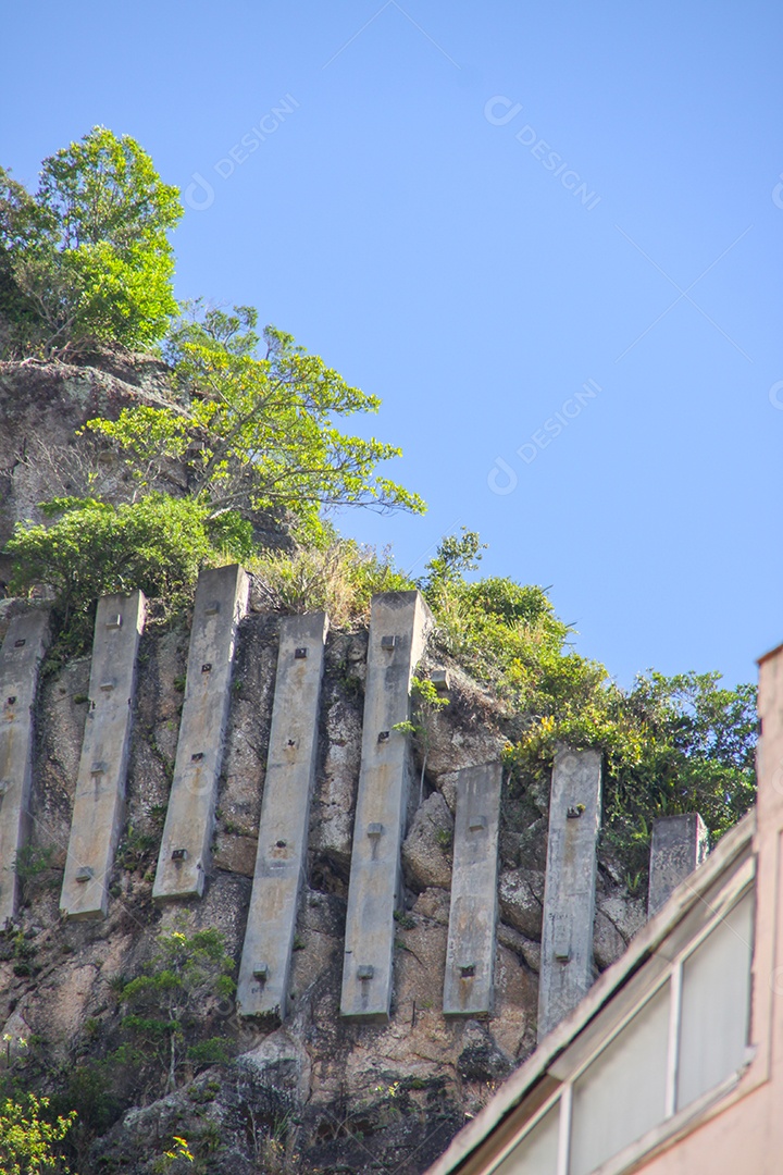 Pico da Agulha da Inhanga em Copacabana no Rio de Janeiro Brasil.