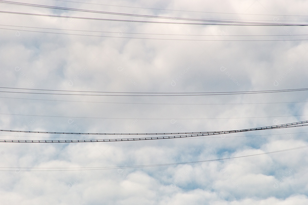 nuvens carregadas de chuva no céu do Rio de Janeiro.