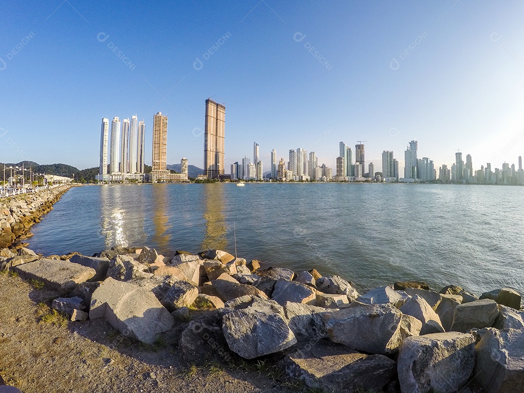 mole da barra sul balneário camboriú em Santa Catarina Brasil