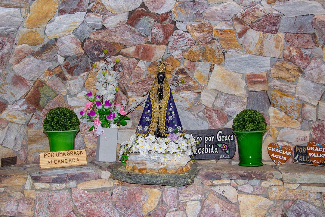 imagem de nossa senhora apareceu em um altar em santa Catarina brasil