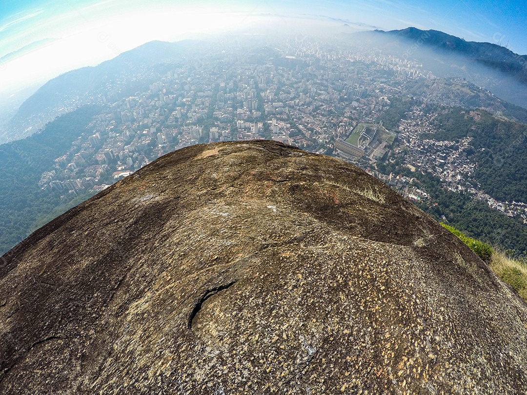 bela vista do pico do pico perdido no rio de janeiro, brasil.