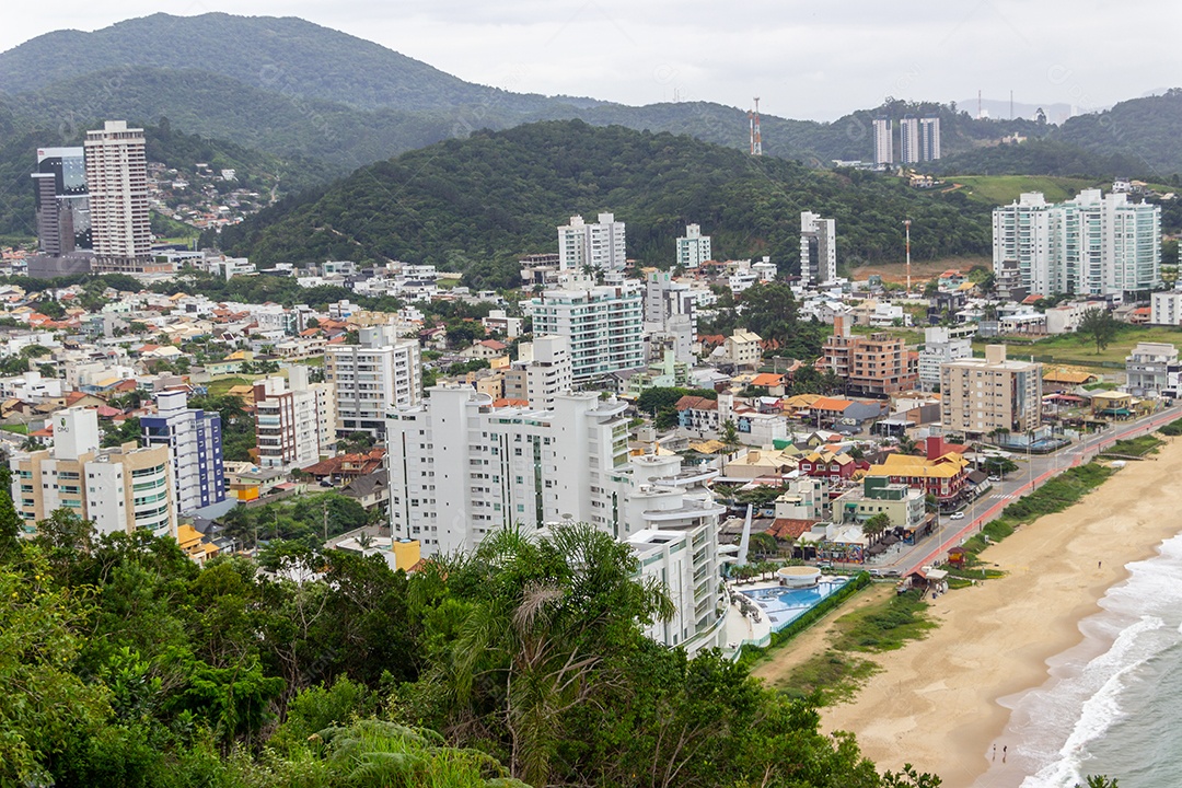 vista do alto do morro do careca em Balneário Camboriú em santa catarina Brasil