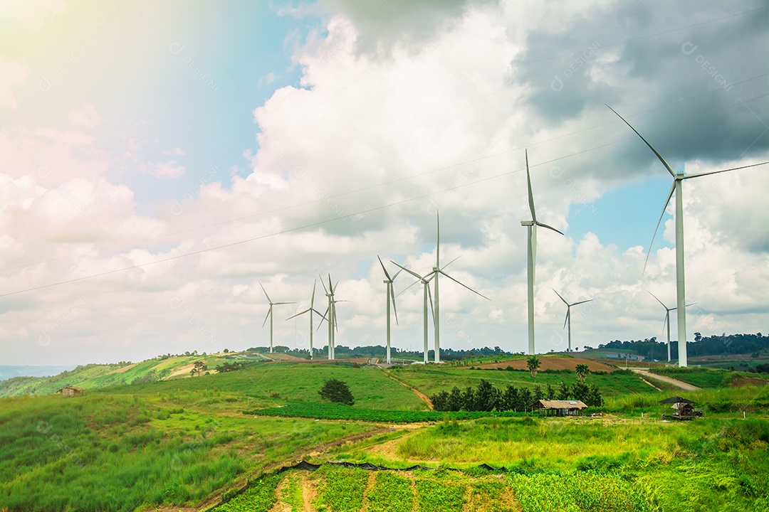 Energia alternativa com turbina eólica.