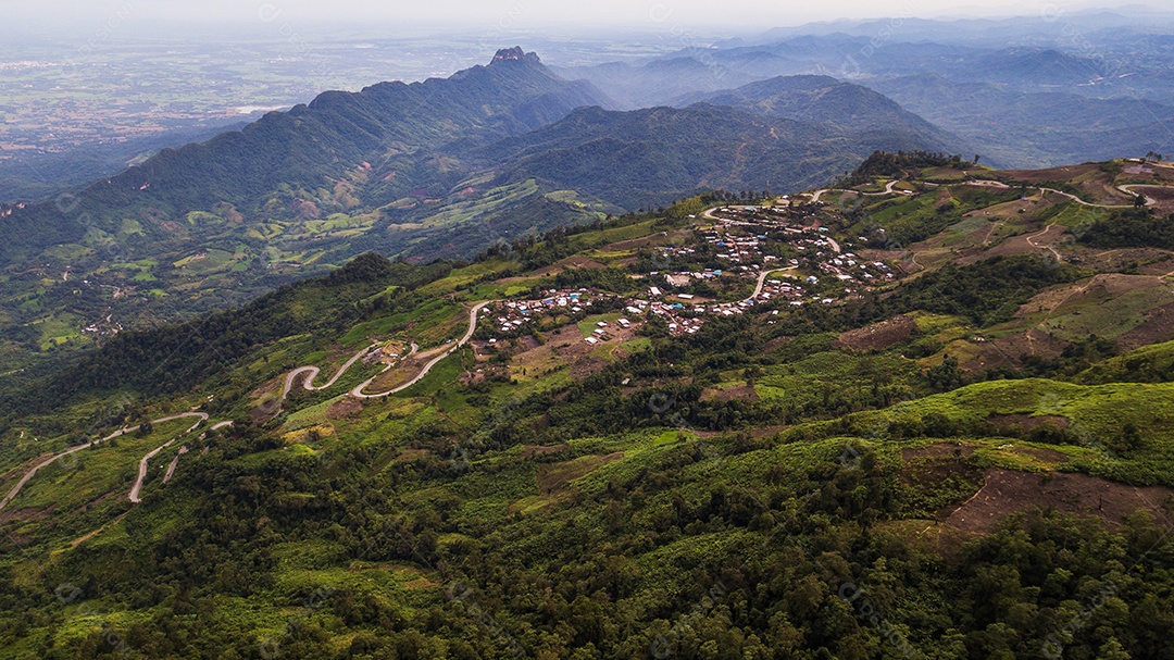 Paisagem de montanha, na Tailândia.