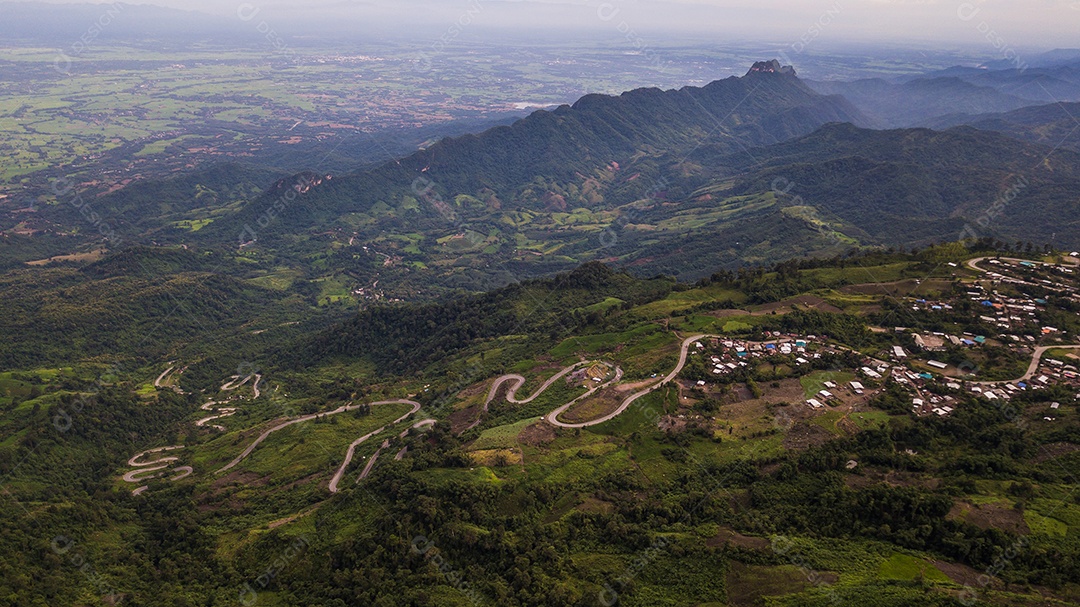 Paisagem de montanha, na Tailândia.