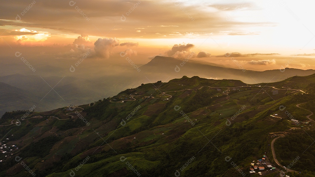 paisagem de montanha, na Tailândia.