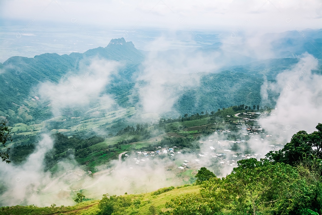 Paisagem de montanha, na Tailândia.